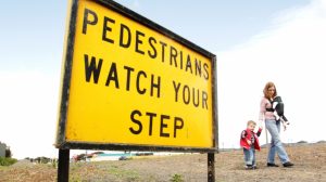 Tarneit path safety slammed by Mum