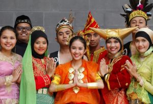 Cultural contribution at Point Cook College