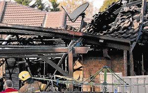 Seabrook passer-by saves residents from house fire