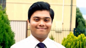 Teen Khurram Jahanghir Khan puts his hand up to help