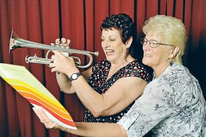 Dixieland dancing at Chirnside Park
