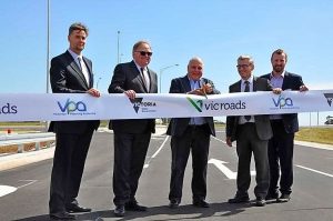 Lights still out along Sneydes Road interchange