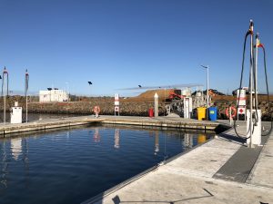 Fuel tank top-up for bay boaties