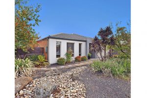 A Tarneit jewel:  11 Jewel Terrace, Tarneit, 3029