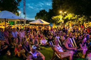 Pop goes big-time fun at station place