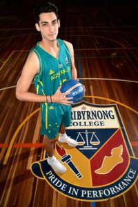 Tsapatolis switching to football