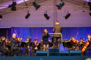 Orchestra hits the right notes