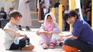 Mosque open day draws in hundreds