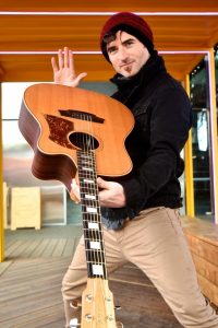 Buskers fill Winter streets with warmth