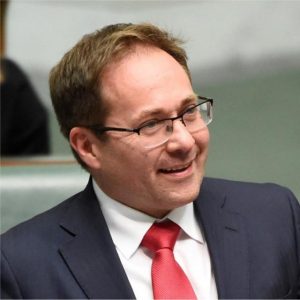 Fraser MP launches volunteer awards