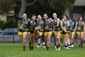 Centurions seal top spot