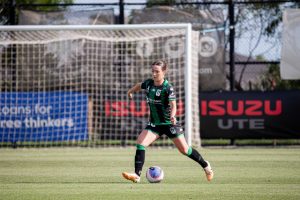 Maher re-signs with United