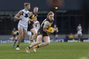 Four premiership stars re-sign for Werribee