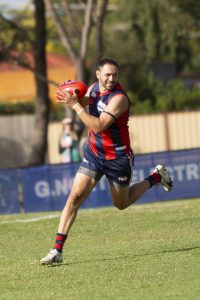 Carter joins the Dogs